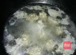 Illustration of how to make meatballs, bamboo fungus and jade belt soup 4