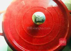 Illustration of how to make radish and beef brisket in clear soup 11