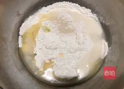 Crispy and delicious baby snacks, homemade soda biscuits that can supplement calcium, illustrations of how to make additive-free baby food supplements 2