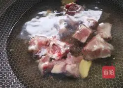 Illustration of how to make radish ribs soup 2