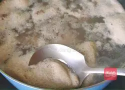 Illustration of how to stew duck gizzards and tube bones 9