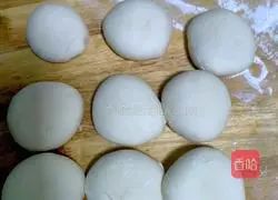 Illustration of how to make meat buns 10