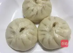 Illustration of how to make cabbage and pork buns 6