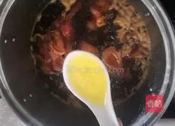 tomato Illustration of how to make seaweed and egg drop soup 7