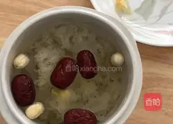 Tremella lotus seed soup recipe 2