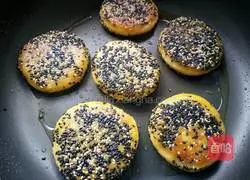 Illustration of how to make sweet potato bean paste cake 20