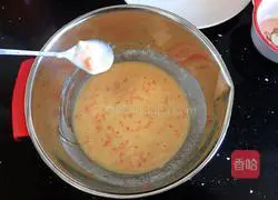 Illustration of how to make carrot and egg soft pancakes 6