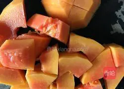 Illustration of how to make stewed papaya and sago 1