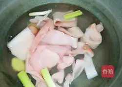 Illustration of how to make three-color pig skin jelly 1