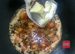 Illustration of how to make potato roast pork 10