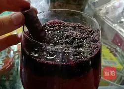 Illustration of how to make mulberry drink 11