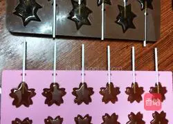 Illustration of how to make rock sugar and snow pear lollipops 3