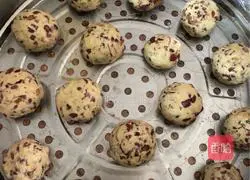 Red dates sticky bean buns Illustration of how to do it 4