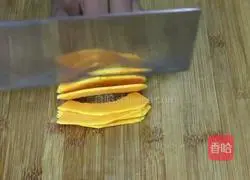 Illustration of how to make heart pumpkin cake 2