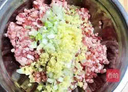 Illustration of how to make radish and meatball soup 5