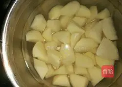 Illustration of how to stew beef brisket with tomatoes and potatoes 5