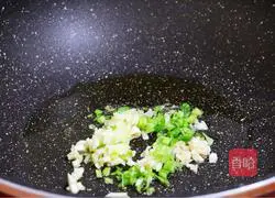 Illustration of home-style scrambled egg and tofu bento 7