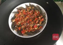 Illustration of how to make garlic steamed shrimp 8