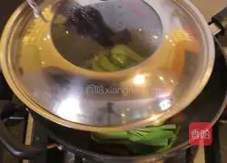 Illustration of how to cook New Zealand lamb chops with vegetables and rice 5