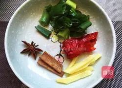 Illustration of how to make goose stewed with potatoes 4