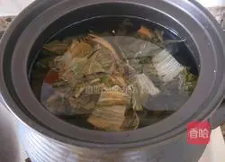 Illustration of roasted pig trotters 6