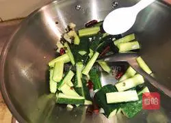 Sichuan-Illustration of how to make soy melon strips 7