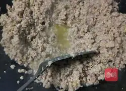 Illustration of how to make shepherd's purse (wild vegetable) spring rolls 3