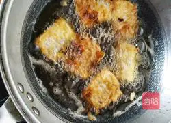 Illustration of how to make festive fried hairtail 5