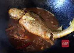 Braised yellow croaker recipe 12