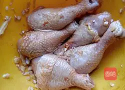 Illustration of how to make juicy fried chicken legs 3