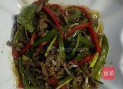 Illustration of how to make oil-consuming shredded green pepper beef 8