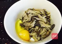 Fry Illustration of how to make fresh mushrooms 4