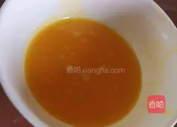 Illustration of how to make egg and ham rolls 1