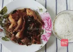 Illustration of how to make pan-fried grass carp cubes 14