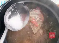 Illustration of home-style braised pork ribs 8