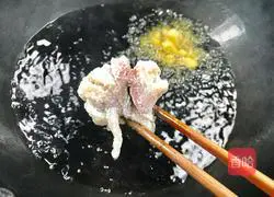 Illustration of how to make chrysanthemum fish 12