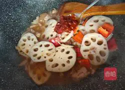 Sauteed pork with sauce Illustration of how to make lotus root slices 7