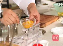 All you need to show off your cooking skills is salted egg yolk! Super delicious salted egg yolk shrimp tofu~ Recipe 7