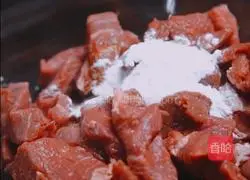 Illustration of how to make simple and easy toothpick beef 3