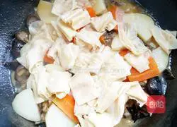 Illustration of home-style braised chicken 7