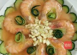 Illustration of how to open a peacock's tail 5