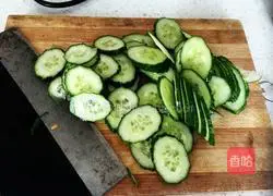 Illustration of how to make Qingbo meatballs 8