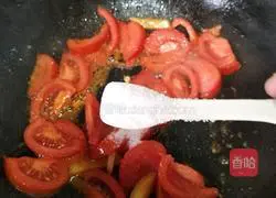 Illustration of how to make scrambled eggs with tomatoes 7