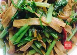 Recipe for Stir-fried Celery Qianzhang 7