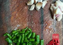 Illustration of how to make stir-fried duck with konjac 3