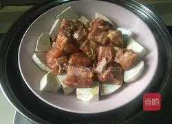 Illustration of how to make taro pork ribs 5