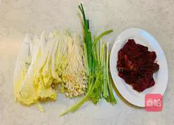 Illustration of home-style boiled beef slices 1