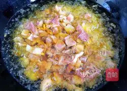 Illustration of how to make spicy chicken cubes 11