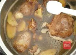 Illustration of family secret braised beef 9