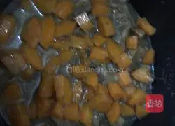 Illustration of how to make spareribs rice 14